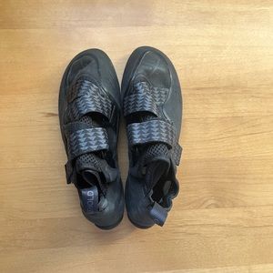 So ill climbing shoes